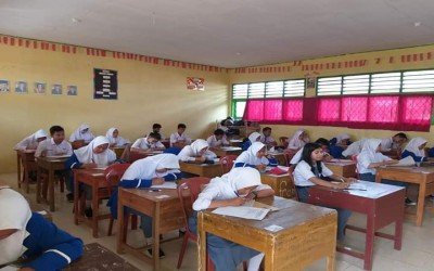 Kegiatan Ulangan Mid Semester 1 Tahun Ajaran 2019/2020 di SMAN 3 Seluma